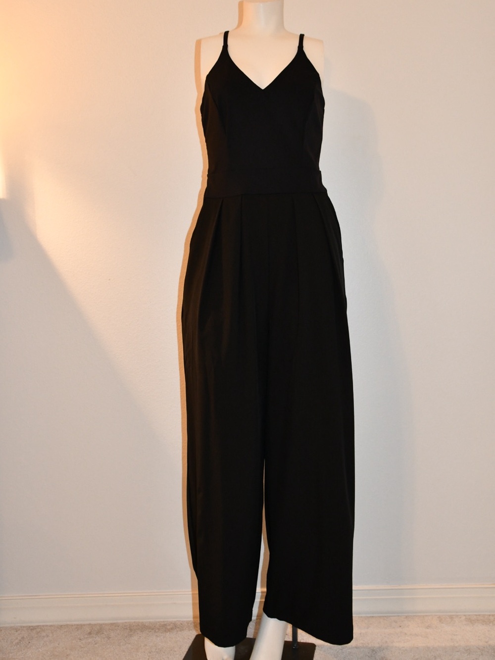 HALARA Black V-Neck Wide-Leg Jumpsuit with Spaghetti Straps small petite